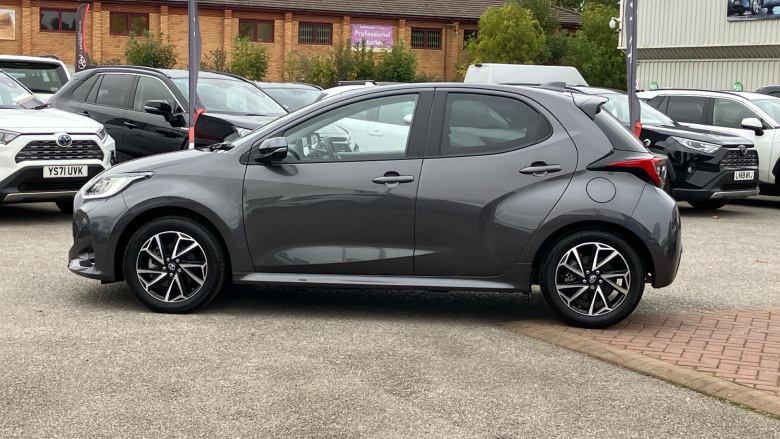 Toyota Yaris 1.5 Hybrid Design 5dr CVT Hybrid Hatchback